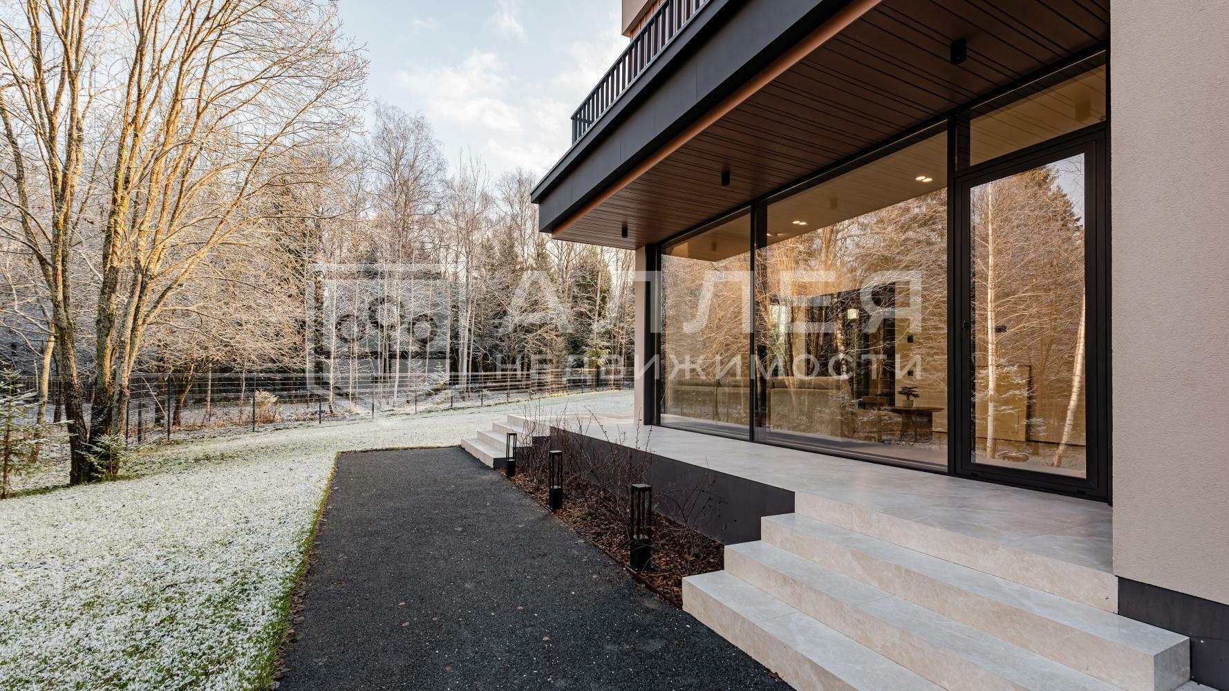 2-этажный коттедж 627.5 м² с отделкой