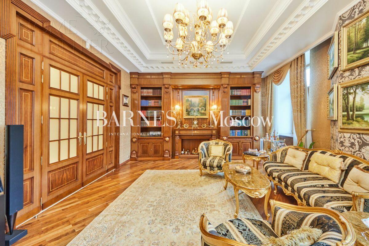 3-КОМН. КВАРТИРА С ОТДЕЛКОЙ 136.5 М² НА 3 ЭТАЖЕ