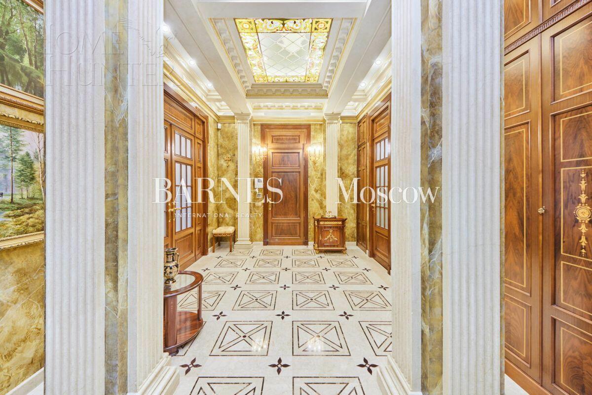 3-КОМН. КВАРТИРА С ОТДЕЛКОЙ 136.5 М² НА 3 ЭТАЖЕ