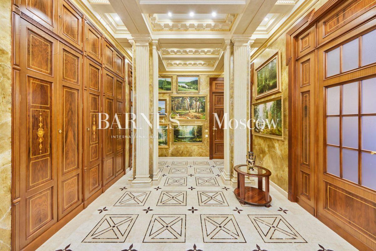 3-КОМН. КВАРТИРА С ОТДЕЛКОЙ 136.5 М² НА 3 ЭТАЖЕ