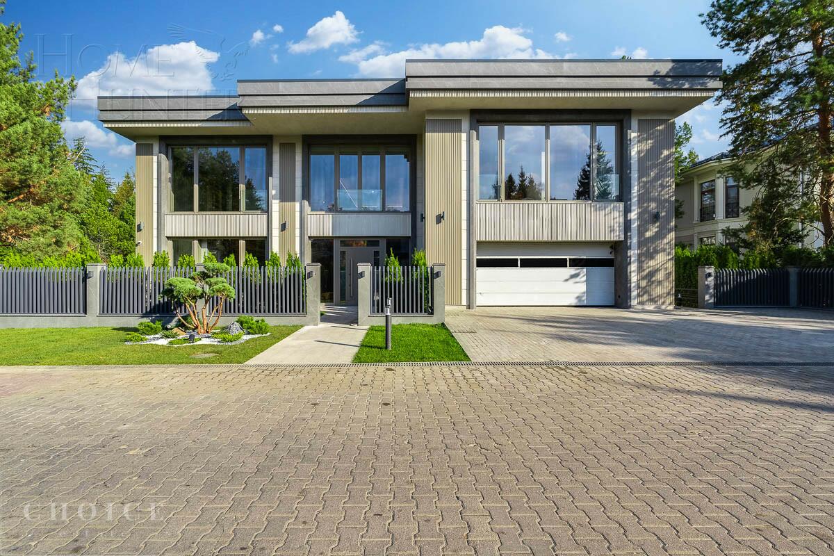 2-этажный коттедж 1 350 м² с отделкой