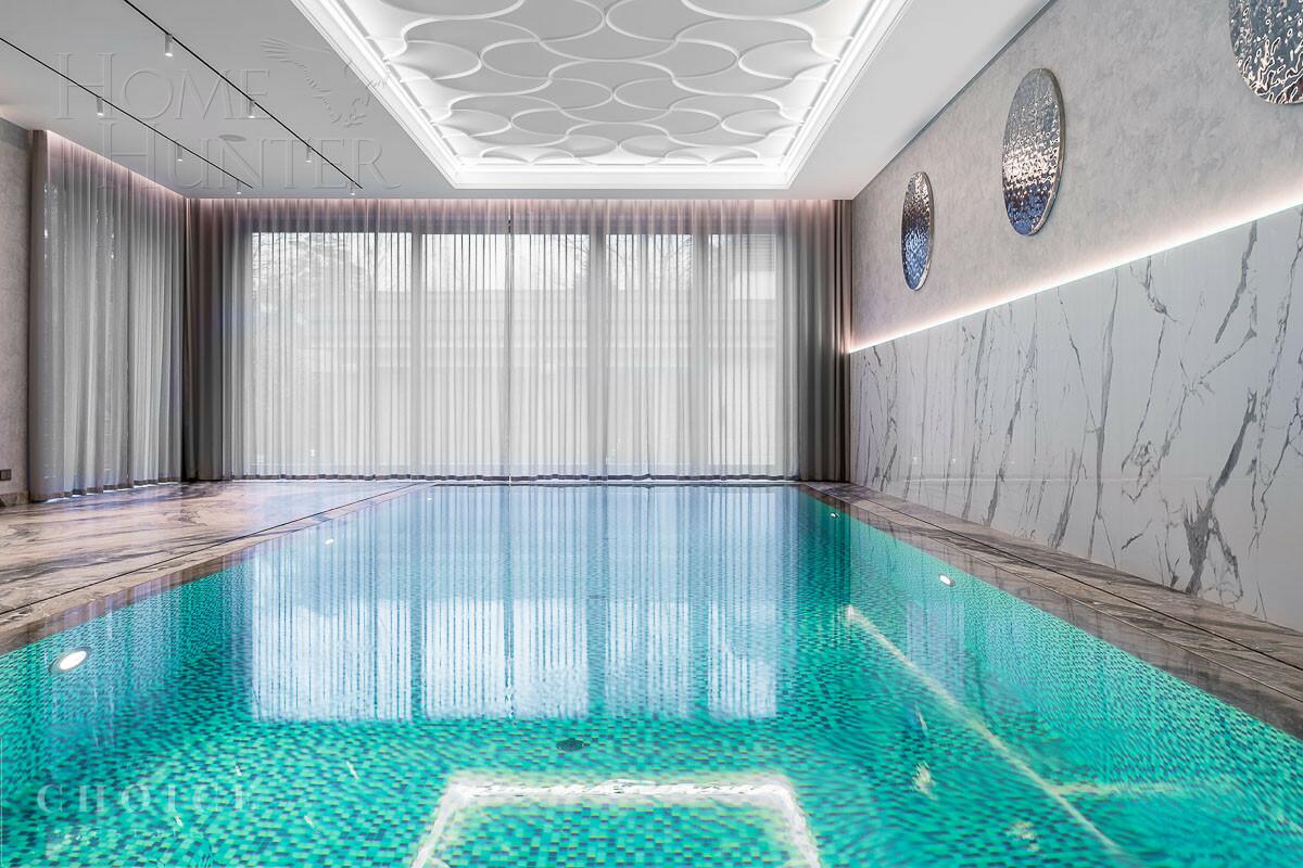 2-этажный коттедж 1 350 м² с отделкой