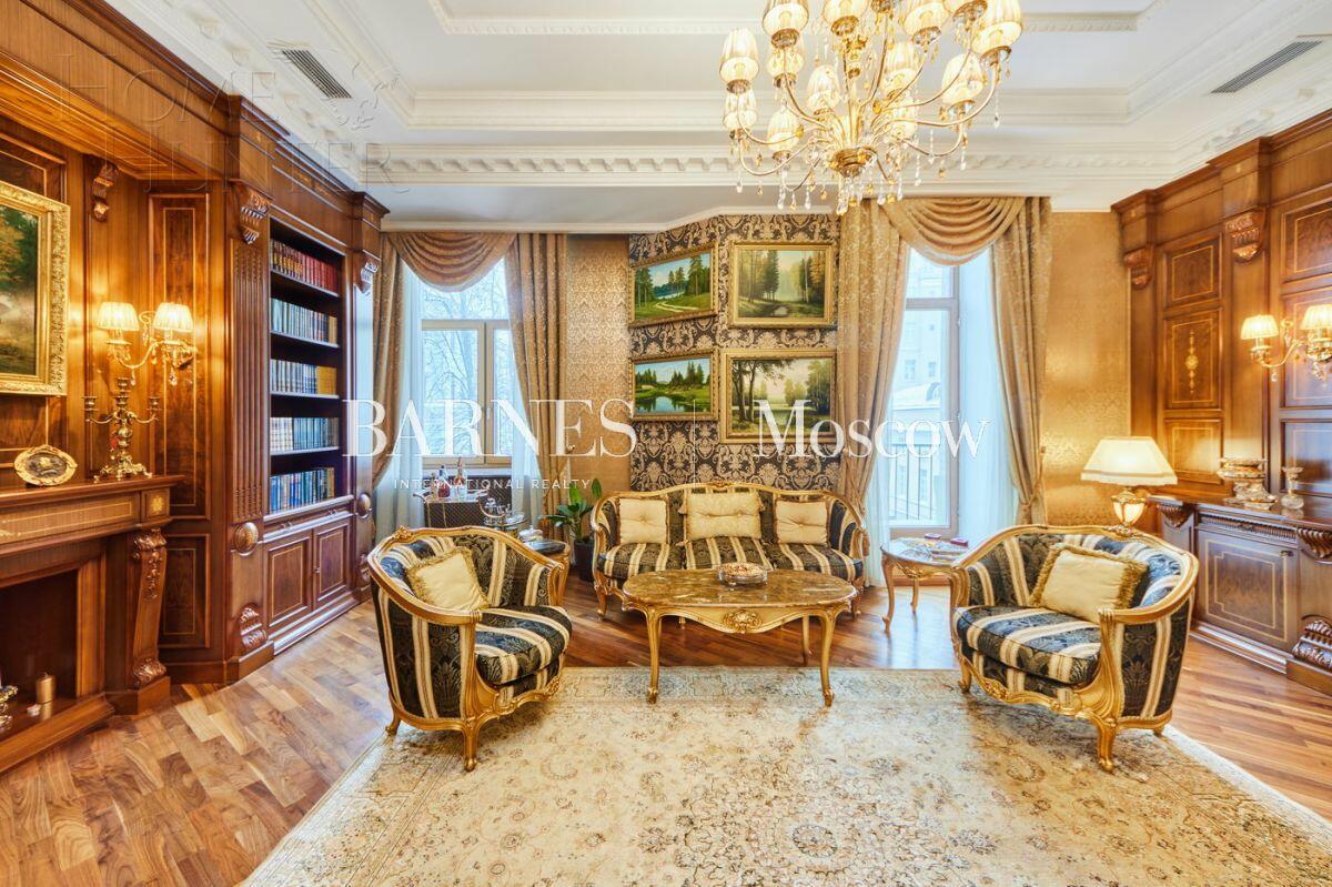 3-КОМН. КВАРТИРА С ОТДЕЛКОЙ 136.5 М² НА 3 ЭТАЖЕ