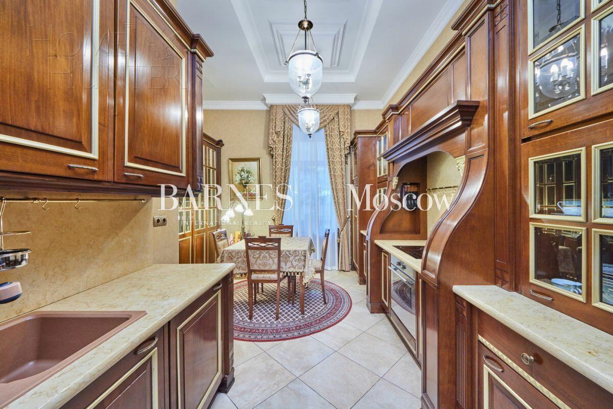 3-КОМН. КВАРТИРА С ОТДЕЛКОЙ 136.5 М² НА 3 ЭТАЖЕ