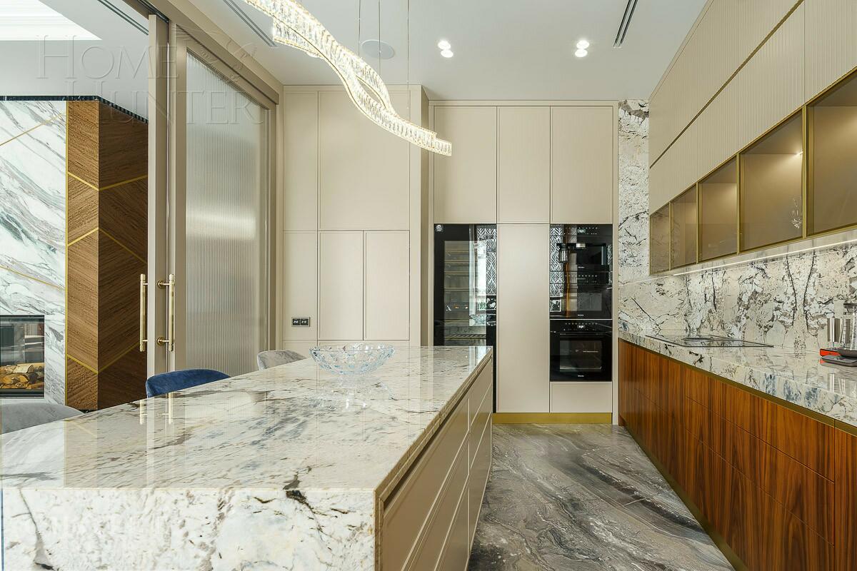 2-этажный коттедж 1 350 м² с отделкой