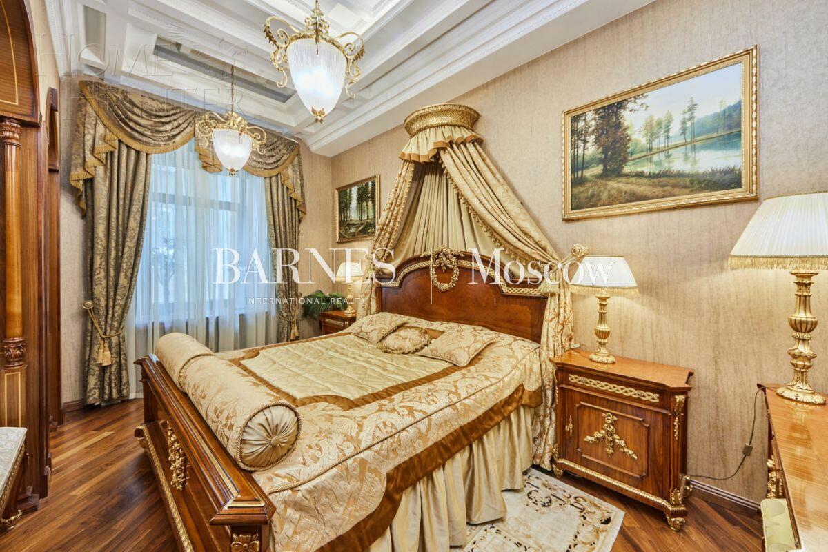 3-КОМН. КВАРТИРА С ОТДЕЛКОЙ 136.5 М² НА 3 ЭТАЖЕ