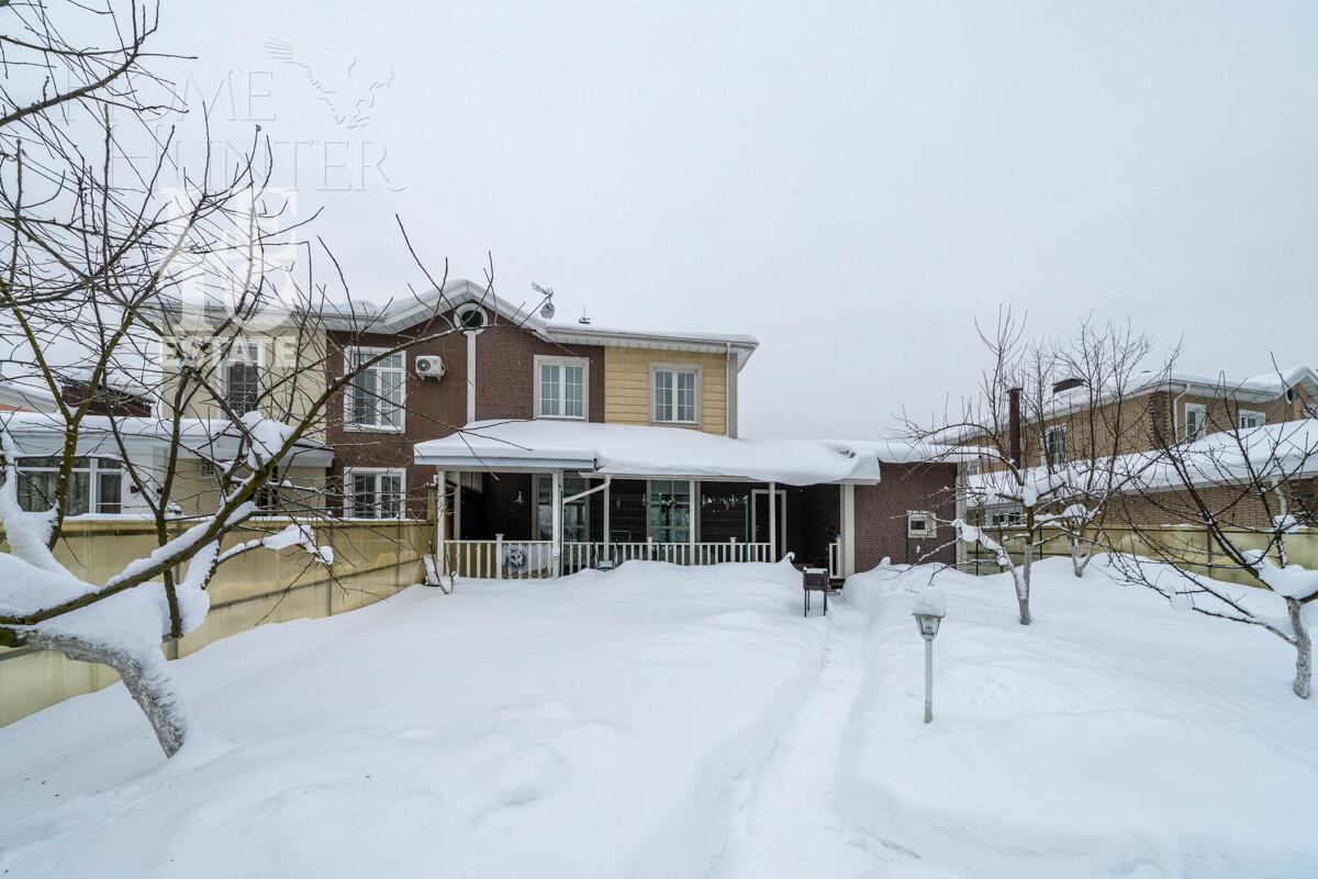 2-этажный таунхаус 209.2 м² с отделкой