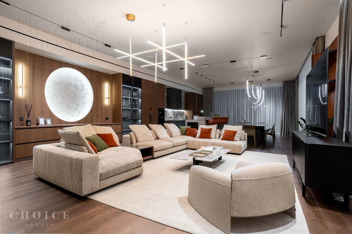 2-этажный коттедж 1 256 м² с отделкой