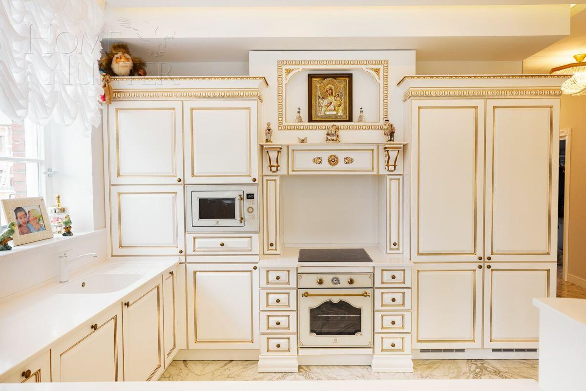 3-этажный коттедж 550 м² с отделкой