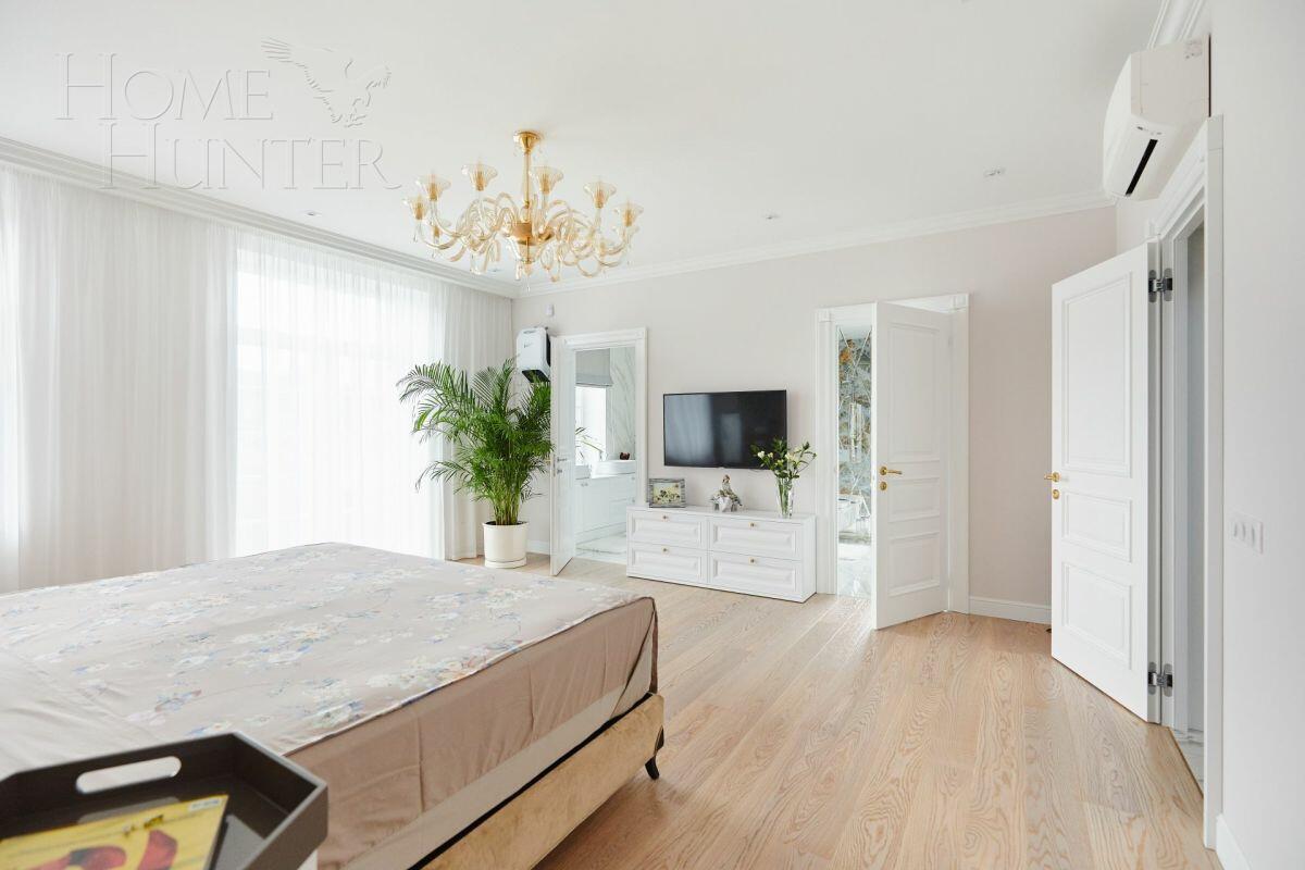 3-этажный коттедж 550 м² с отделкой