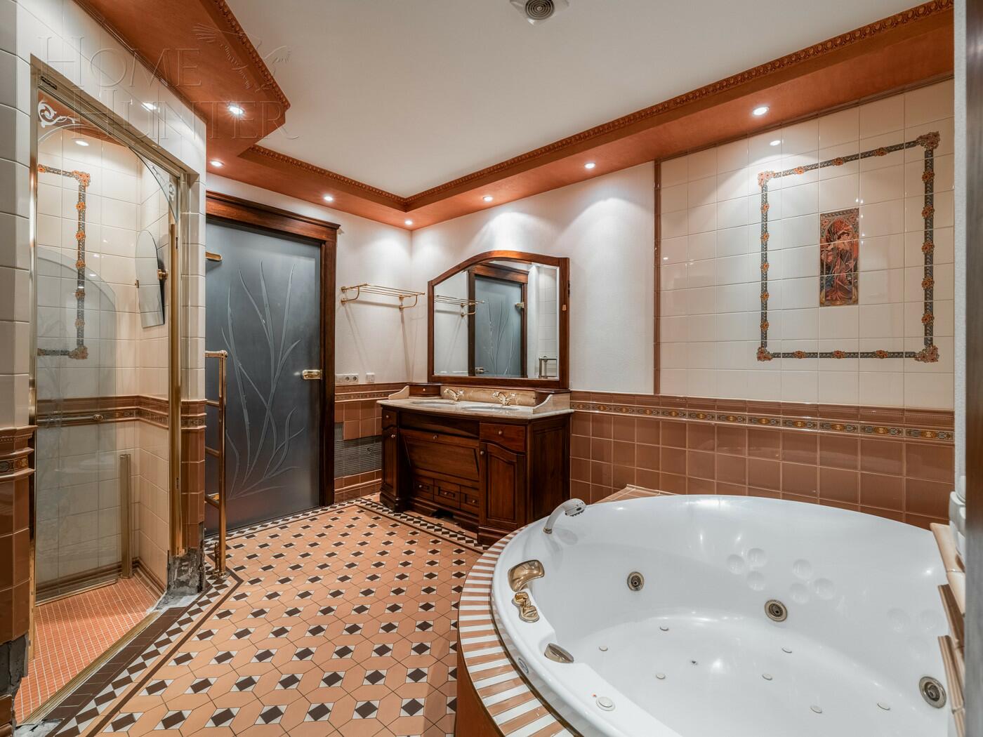 3-КОМН. КВАРТИРА С ОТДЕЛКОЙ 219.5 М² НА 10 ЭТАЖЕ