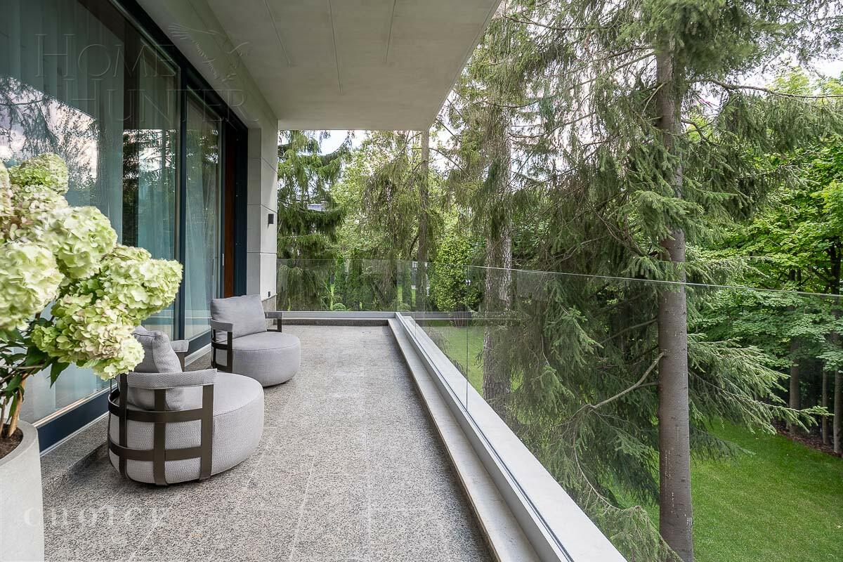 2-этажный коттедж 1 256 м² с отделкой