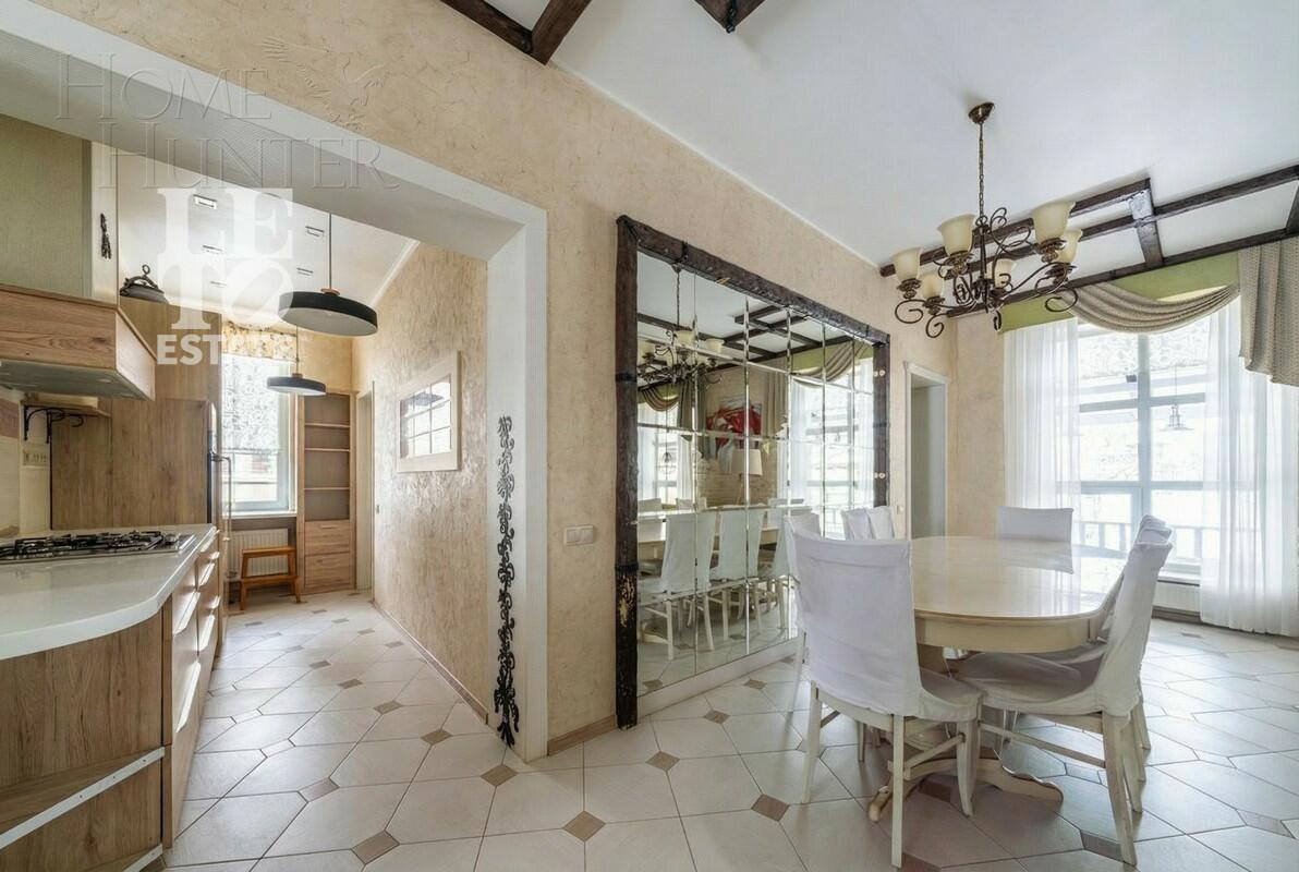 2-этажный таунхаус 209.2 м² с отделкой