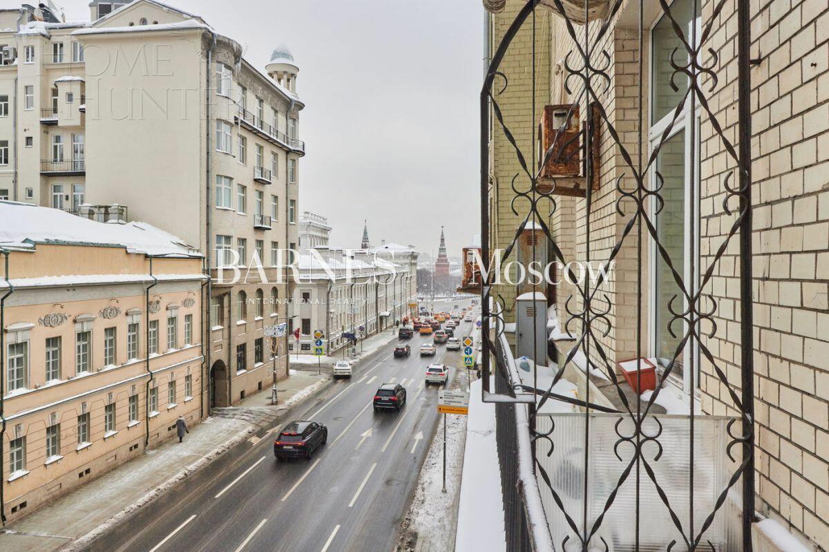 3-КОМН. КВАРТИРА С ОТДЕЛКОЙ 136.5 М² НА 3 ЭТАЖЕ