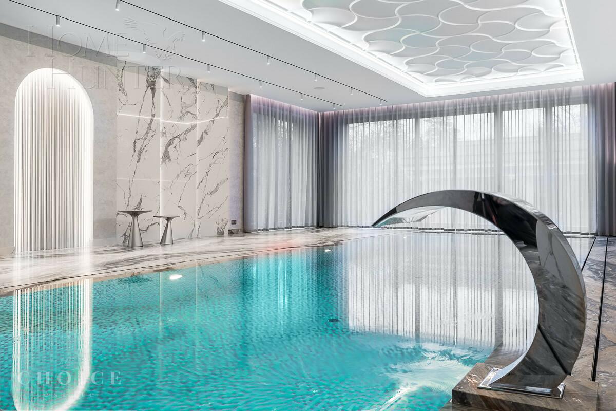 2-этажный коттедж 1 350 м² с отделкой