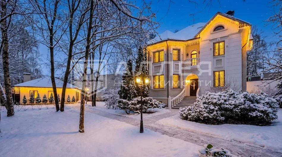 2-этажный коттедж 450 м² с отделкой