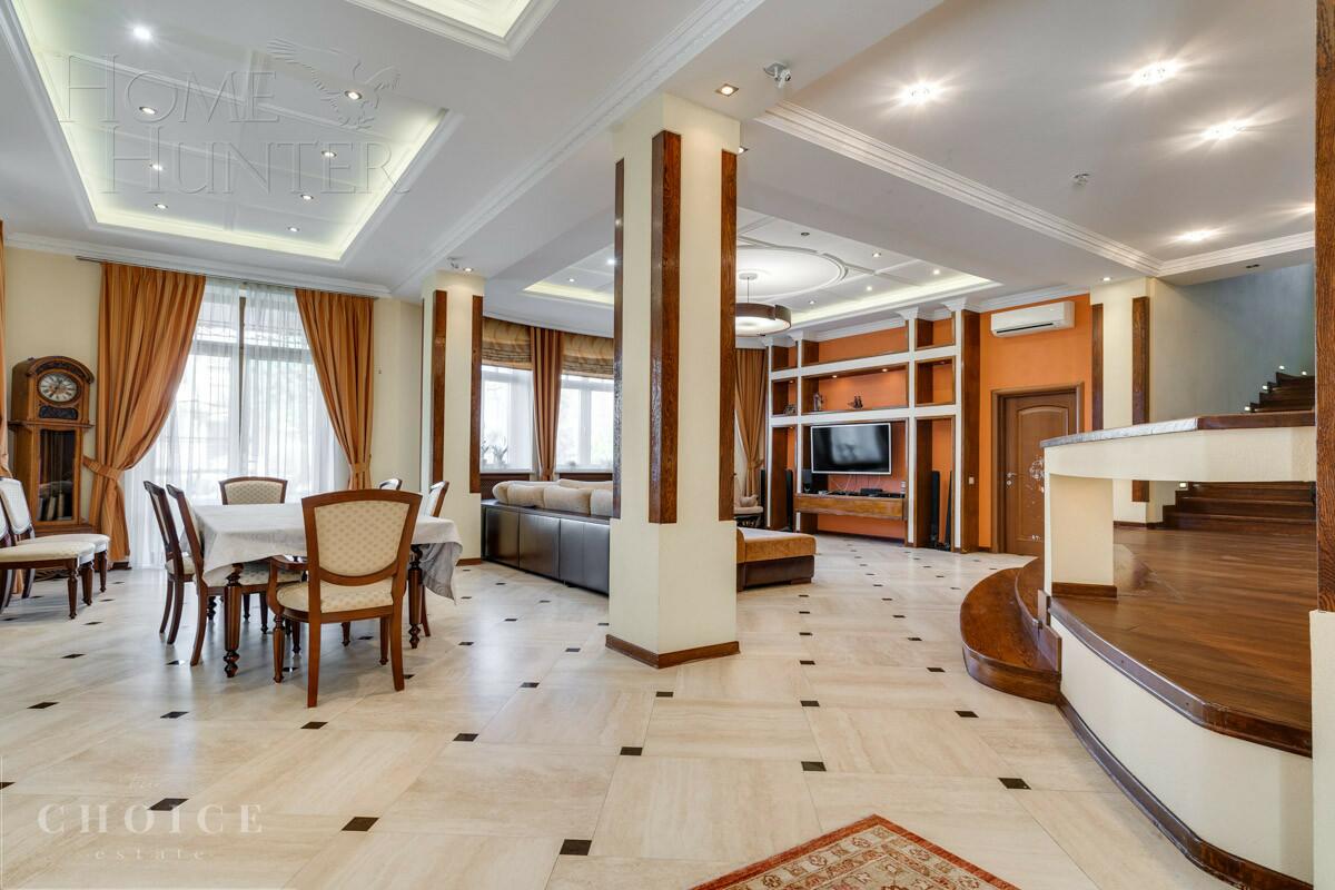 2-этажный коттедж 640 м² с отделкой