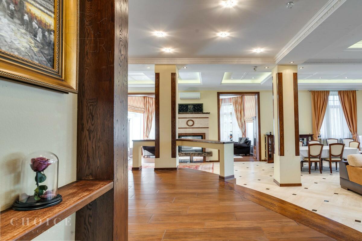 2-этажный коттедж 640 м² с отделкой