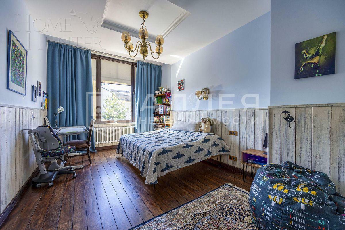 3-этажный таунхаус 270 м² с отделкой