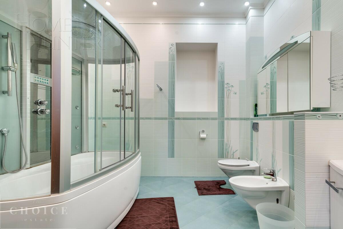 2-этажный коттедж 640 м² с отделкой