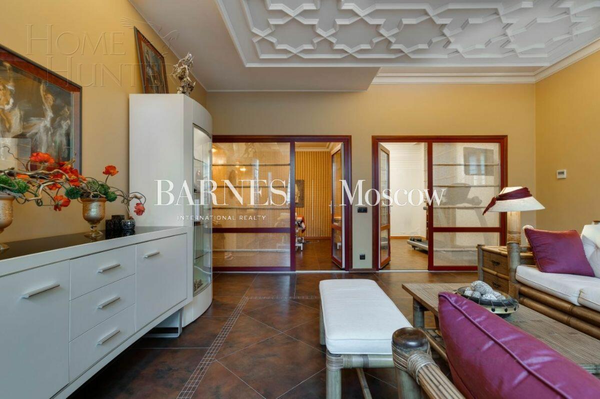 2-этажный коттедж 1 200 м² с отделкой