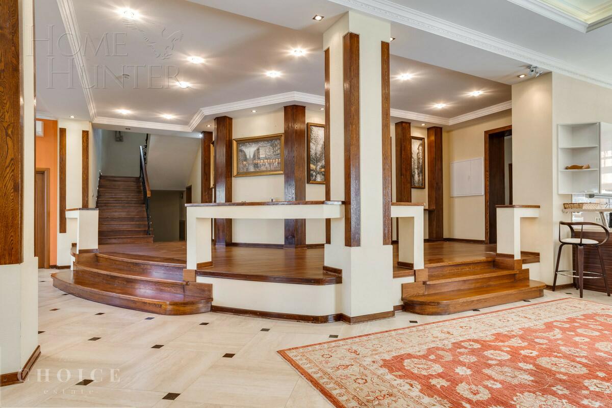 2-этажный коттедж 640 м² с отделкой