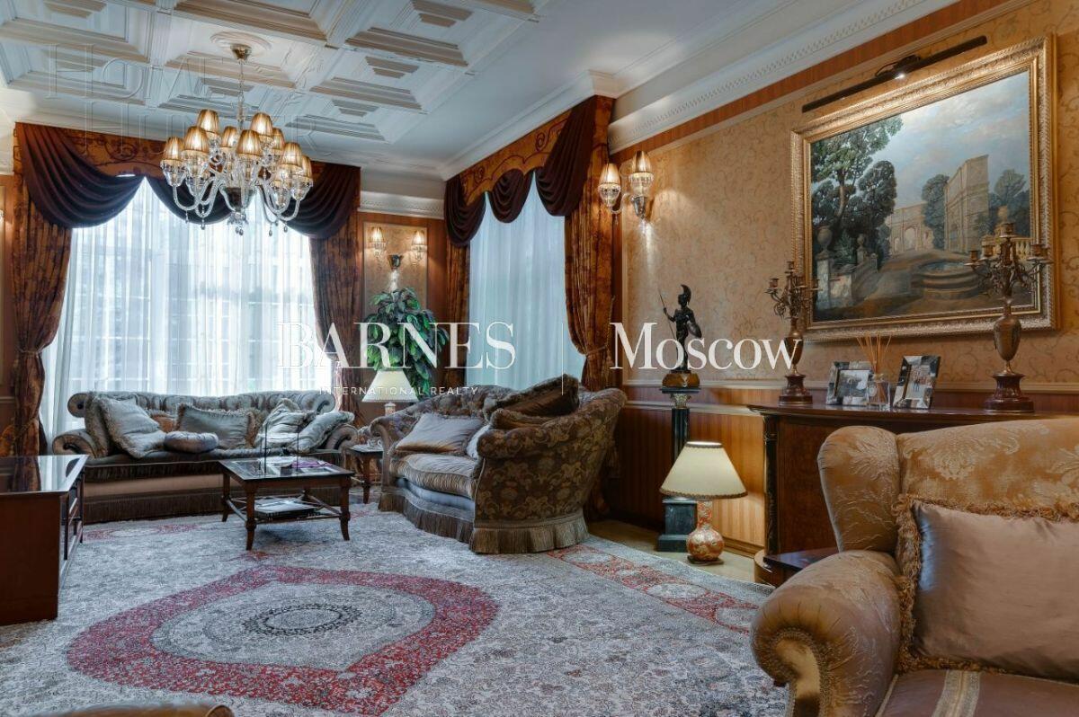 2-этажный коттедж 1 200 м² с отделкой