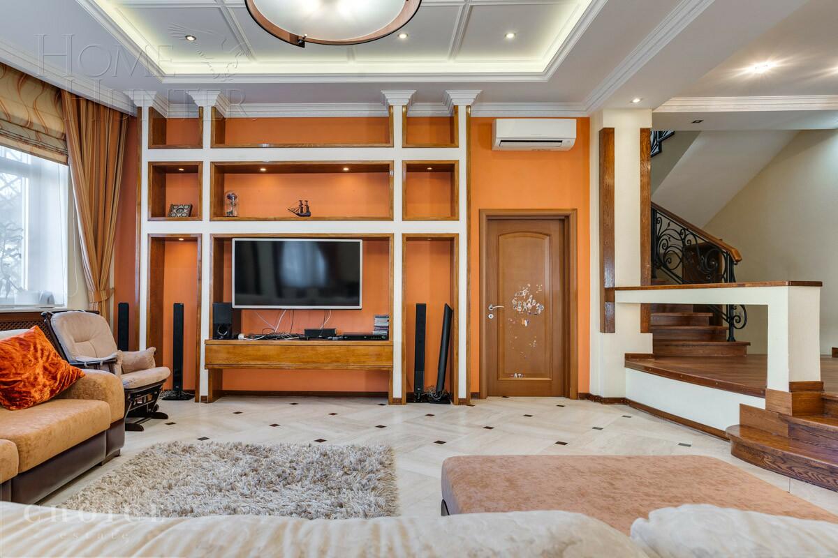 2-этажный коттедж 640 м² с отделкой