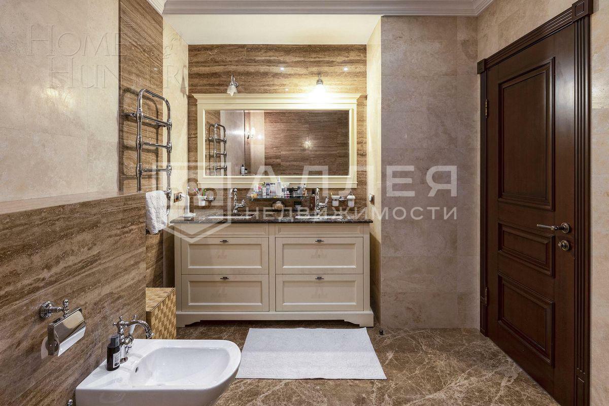 3-этажный таунхаус 270 м² с отделкой