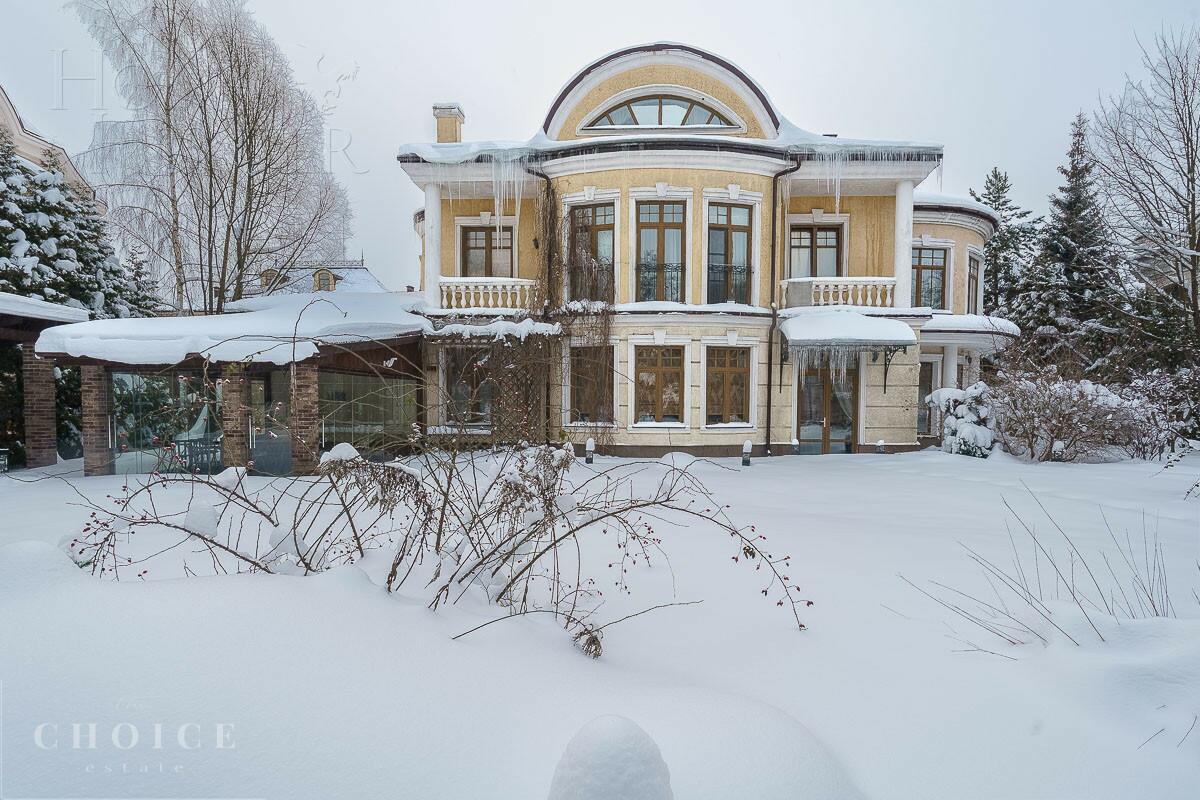 2-этажный коттедж 640 м² с отделкой