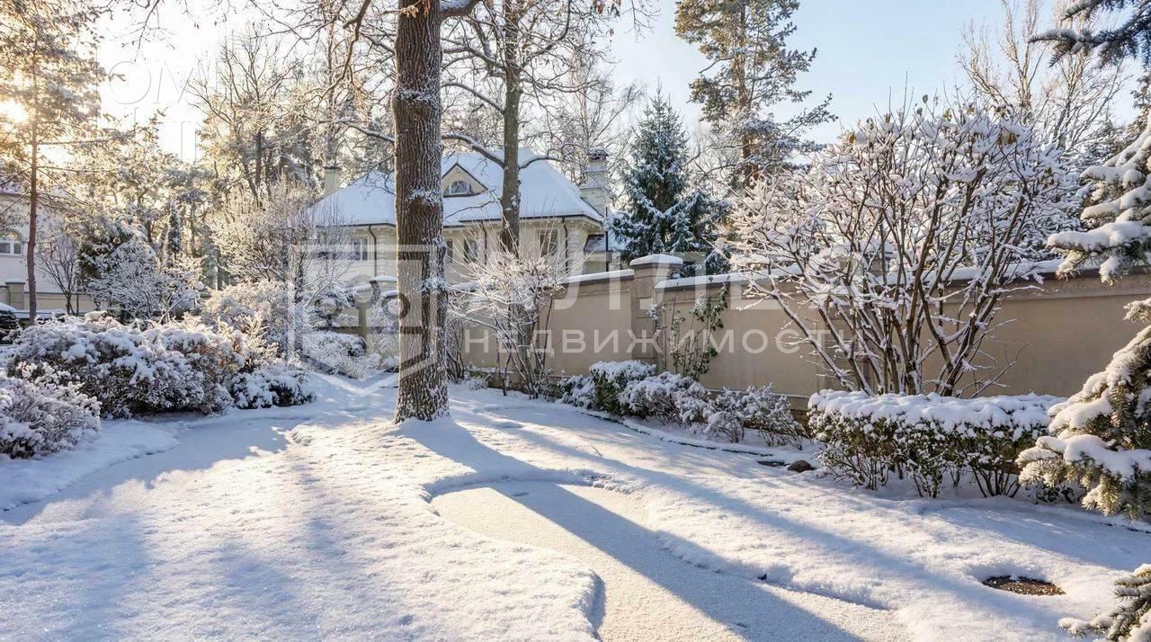 2-этажный коттедж 1 300 м² с отделкой