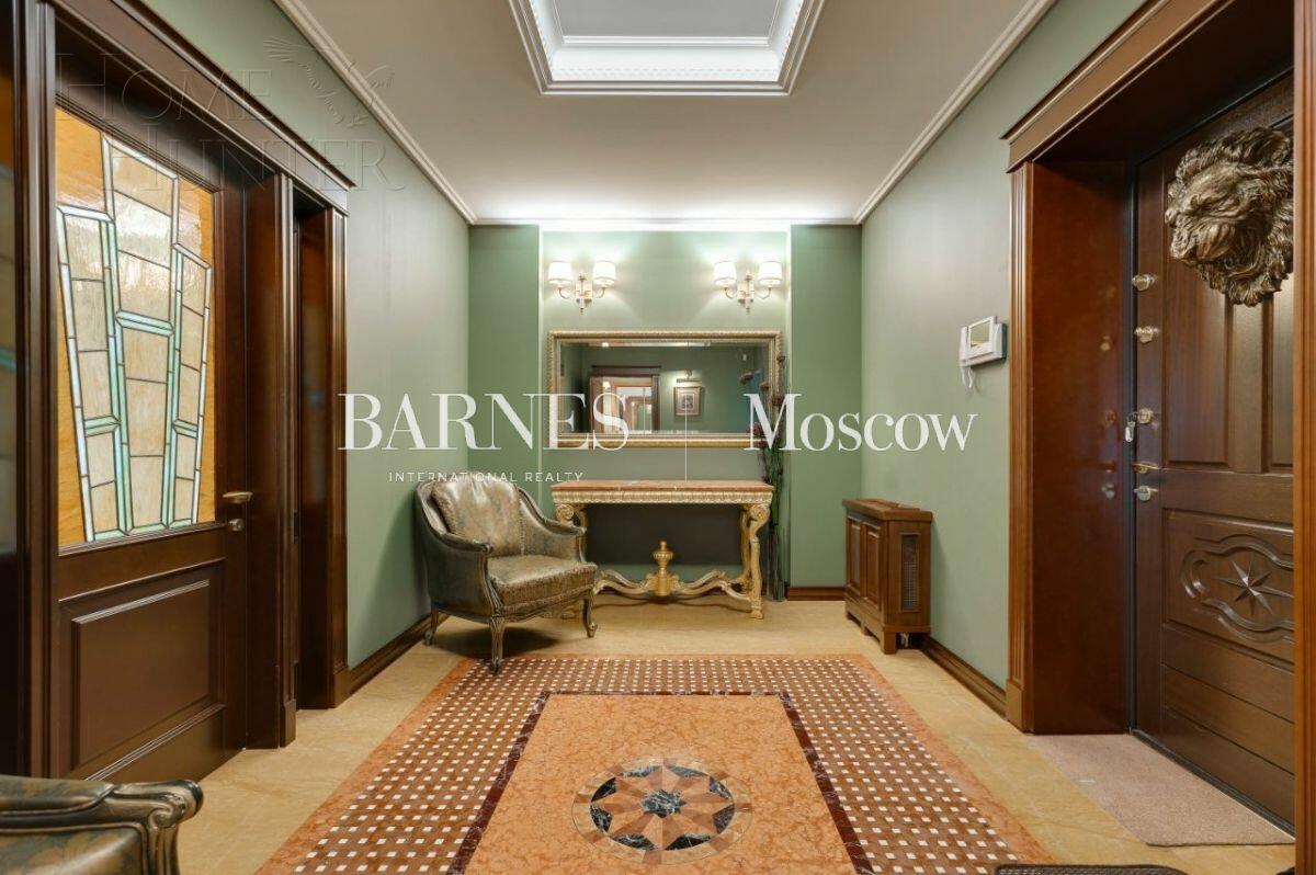 2-этажный коттедж 1 200 м² с отделкой