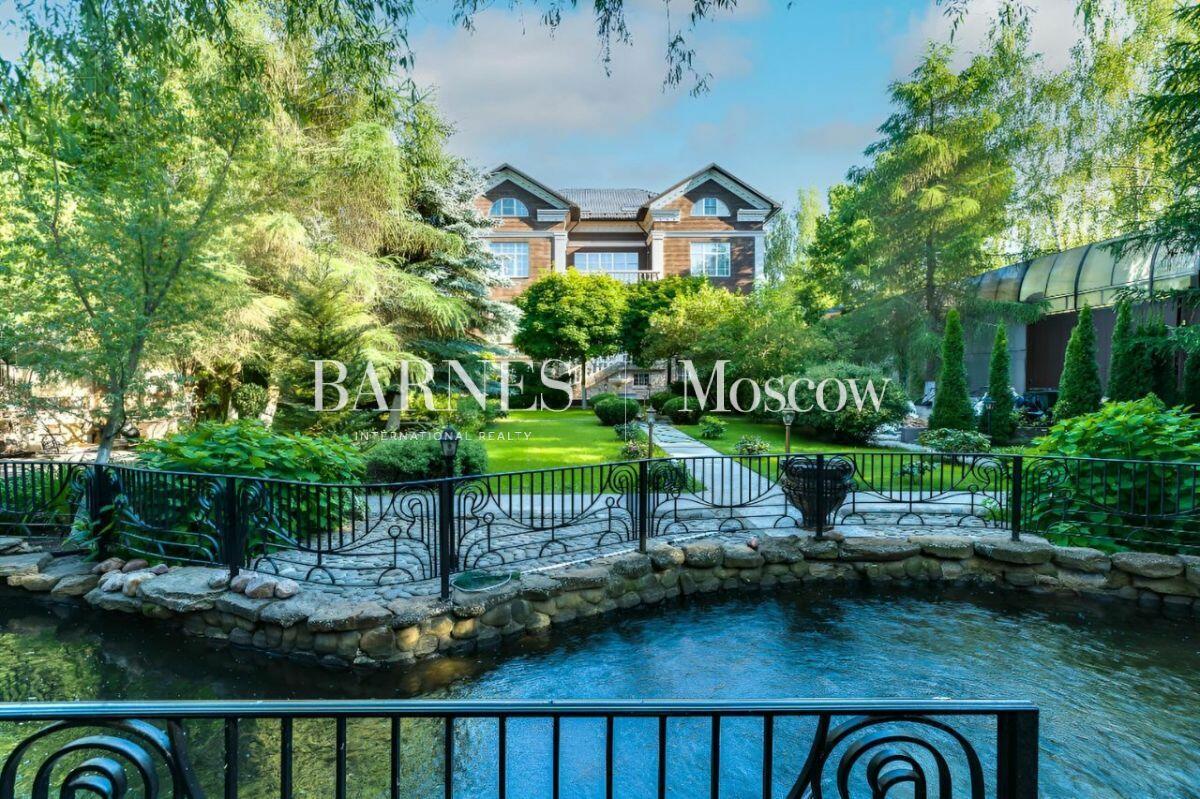 2-этажный коттедж 1 200 м² с отделкой