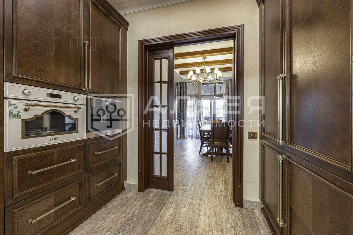 3-этажный таунхаус 270 м² с отделкой