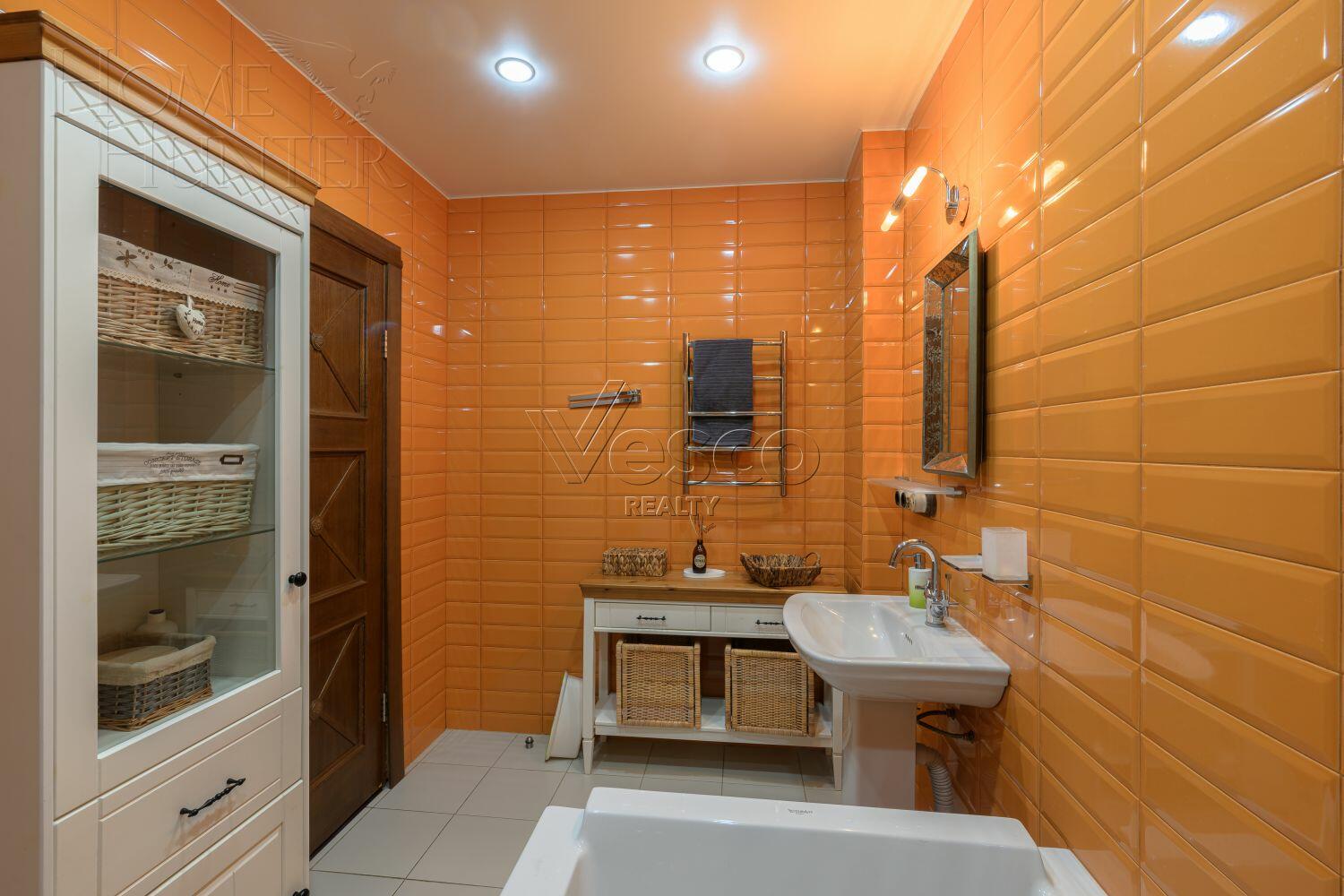 2-этажный коттедж 305 м² с отделкой