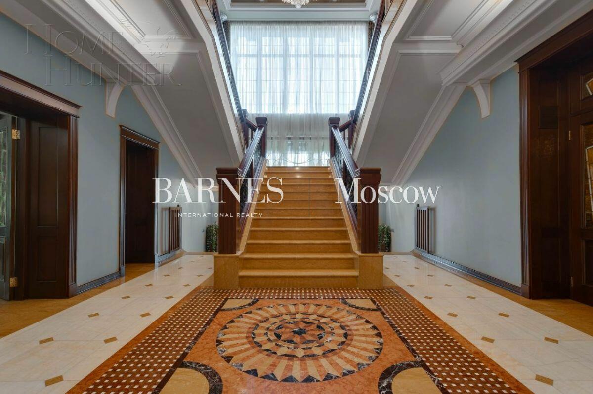 2-этажный коттедж 1 200 м² с отделкой