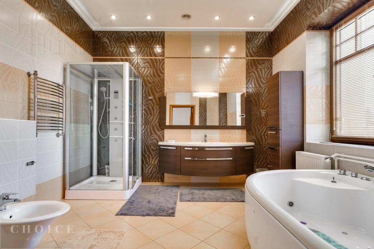 2-этажный коттедж 640 м² с отделкой