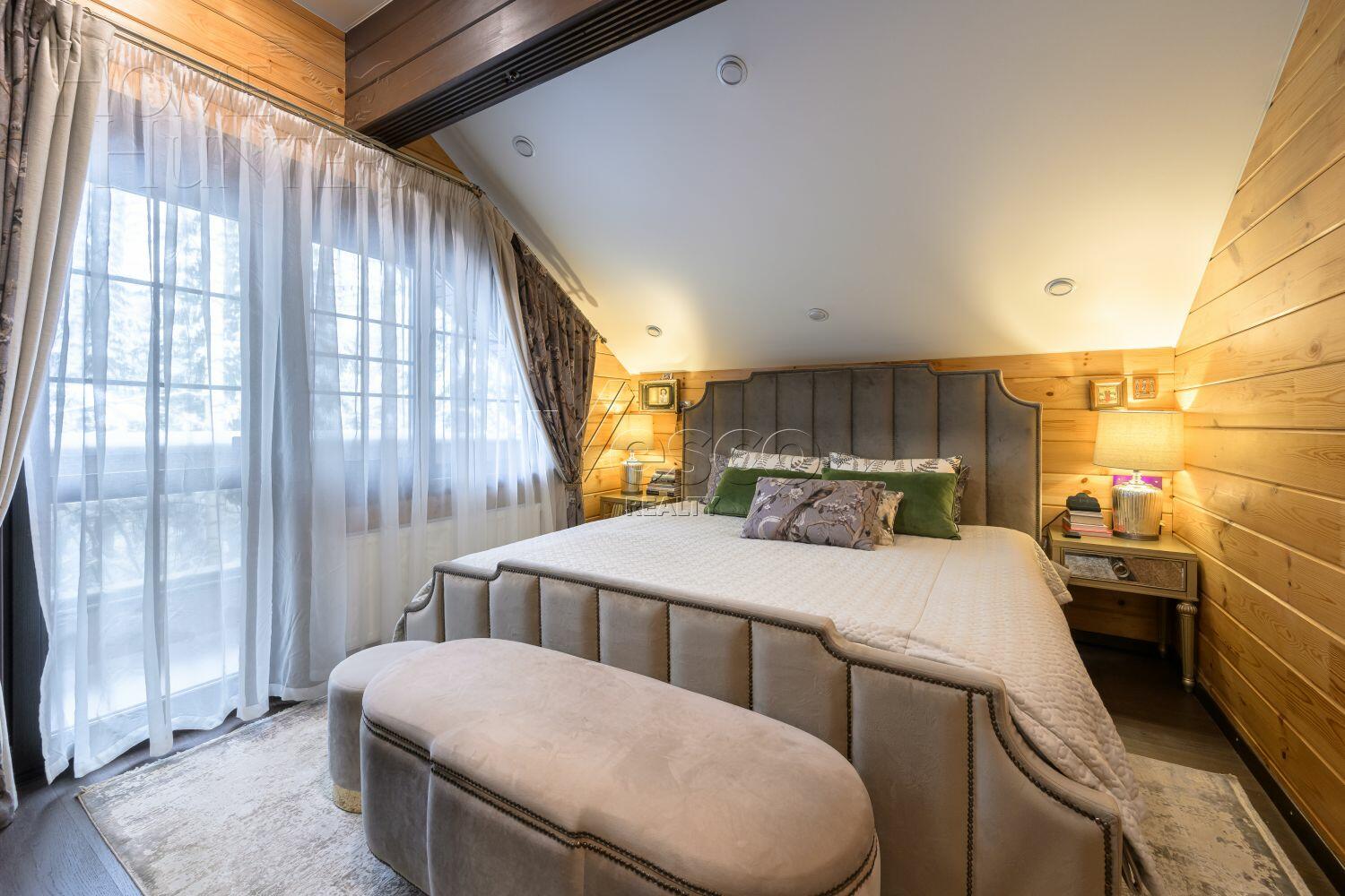 2-этажный коттедж 305 м² с отделкой