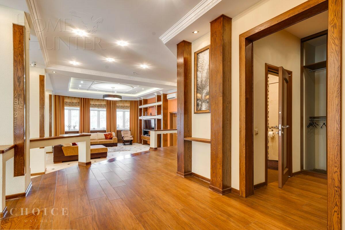 2-этажный коттедж 640 м² с отделкой