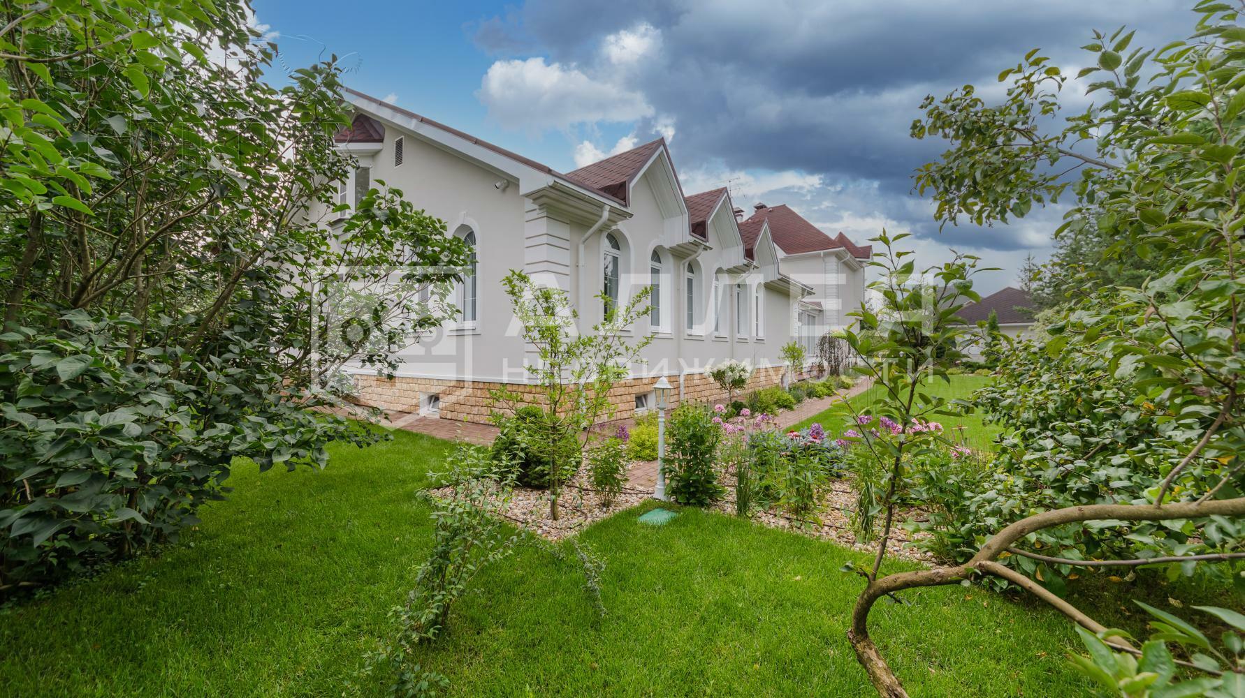 2-этажный коттедж 400 м² с отделкой