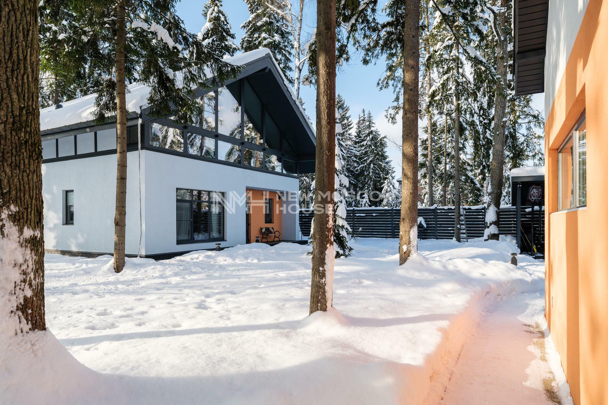 2-этажный коттедж 211 м² с отделкой