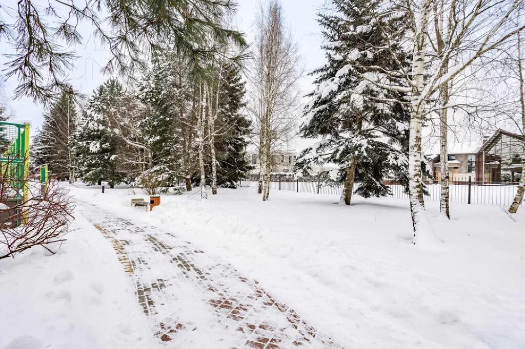 2-этажный коттедж 825 м² без отделки