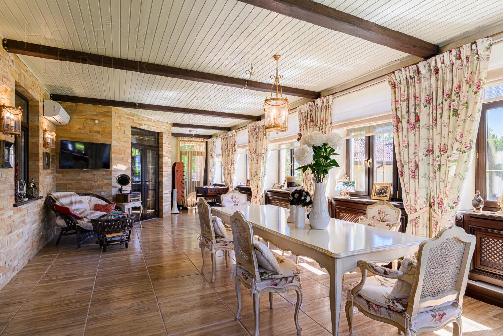 2-этажный коттедж 640 м² с отделкой