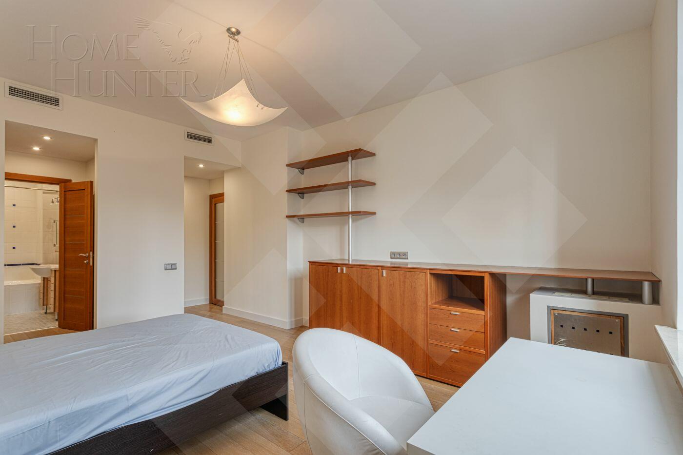 5-КОМН. КВАРТИРА С ОТДЕЛКОЙ 204.2 М² НА 3 ЭТАЖЕ