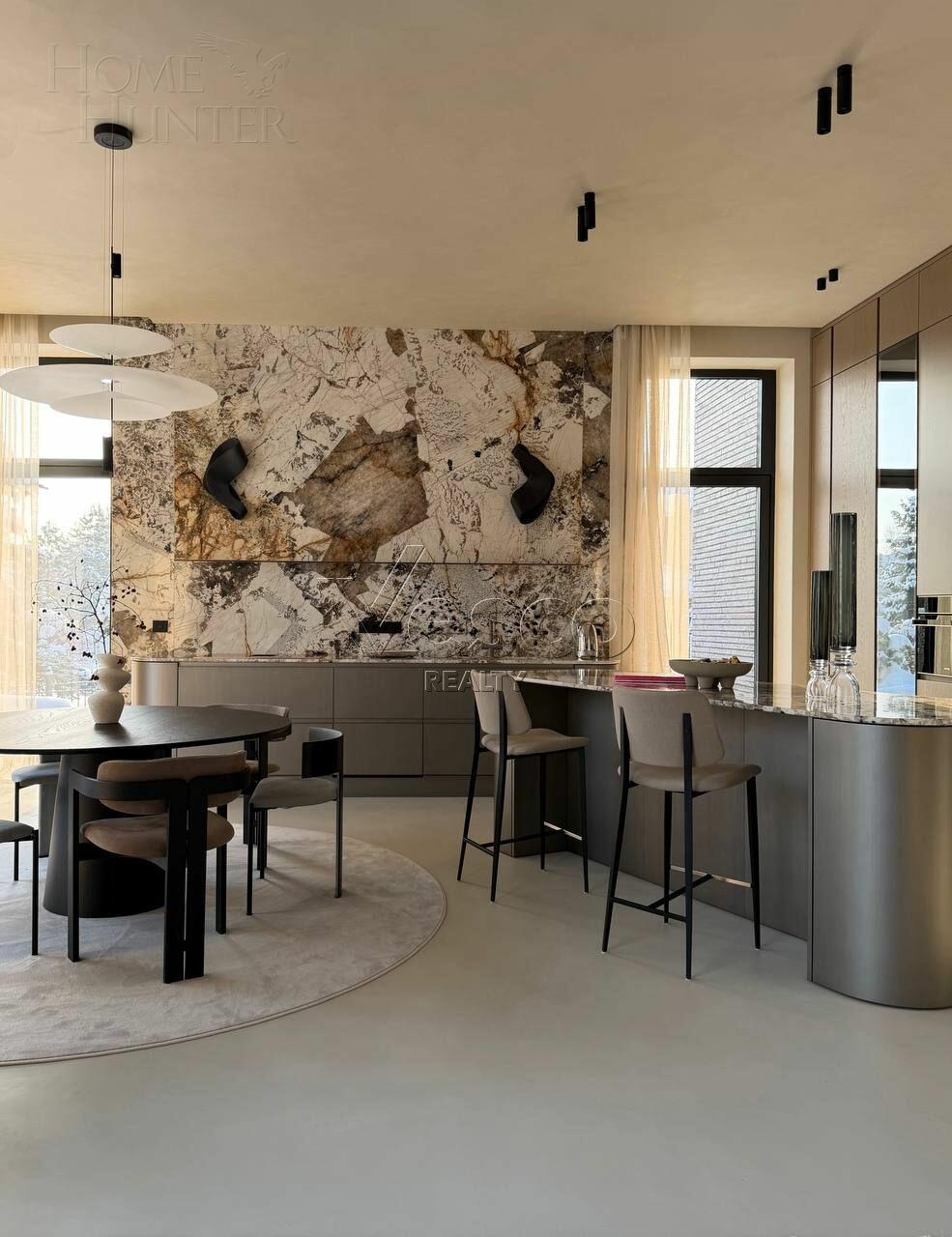 2-этажный коттедж 700 м² с отделкой