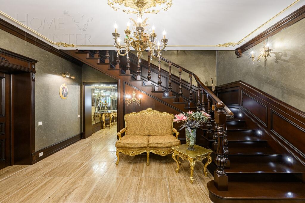 2-этажный коттедж 640 м² с отделкой