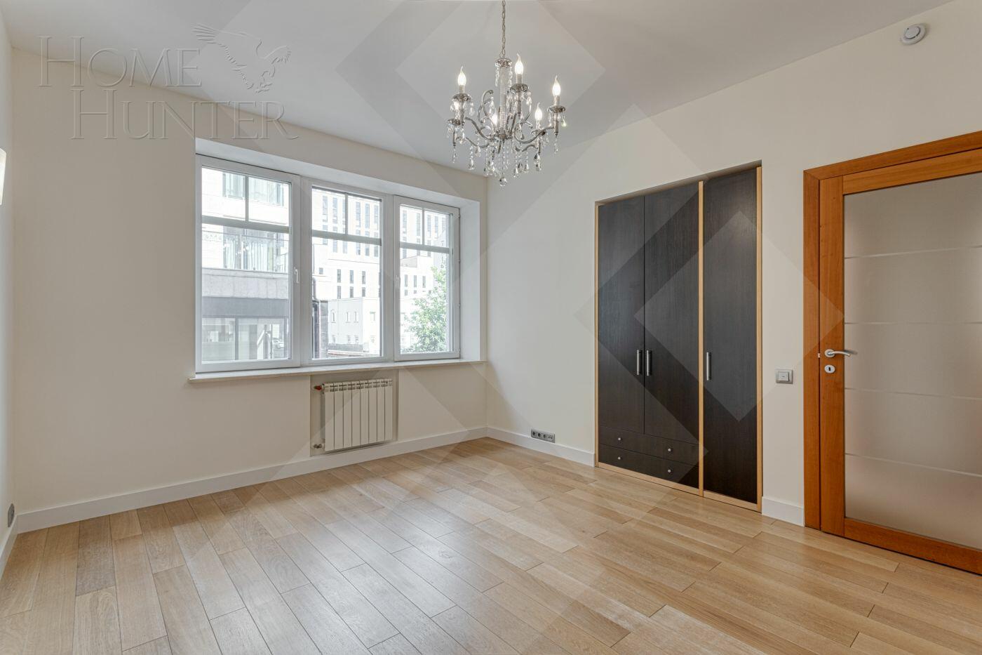 5-КОМН. КВАРТИРА С ОТДЕЛКОЙ 204.2 М² НА 3 ЭТАЖЕ