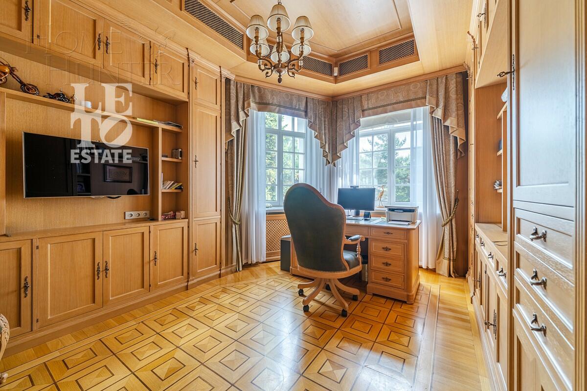 2-этажный коттедж 1 500 м² с отделкой