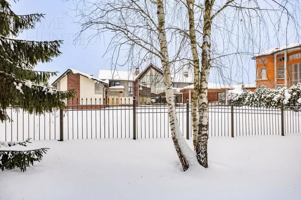 2-этажный коттедж 825 м² без отделки