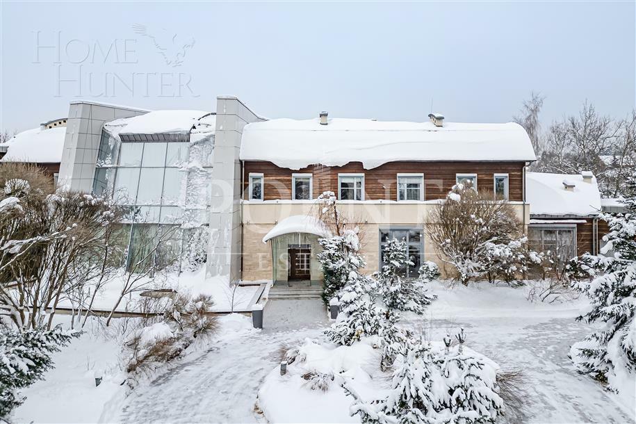 3-этажный коттедж 1 655 м² с отделкой